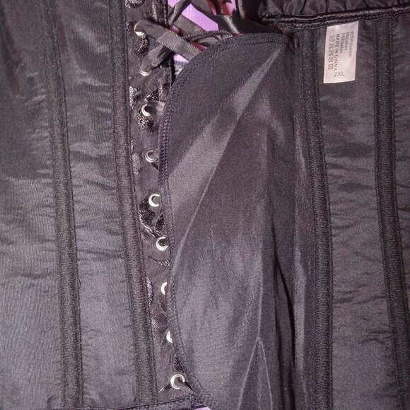 Black Corset with Ruffle Off the Shoulder Sleeve - Picture 8 of 9